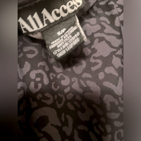 ALL ACCESS Athletic Leopard Print Tee - Picture 2 of 3